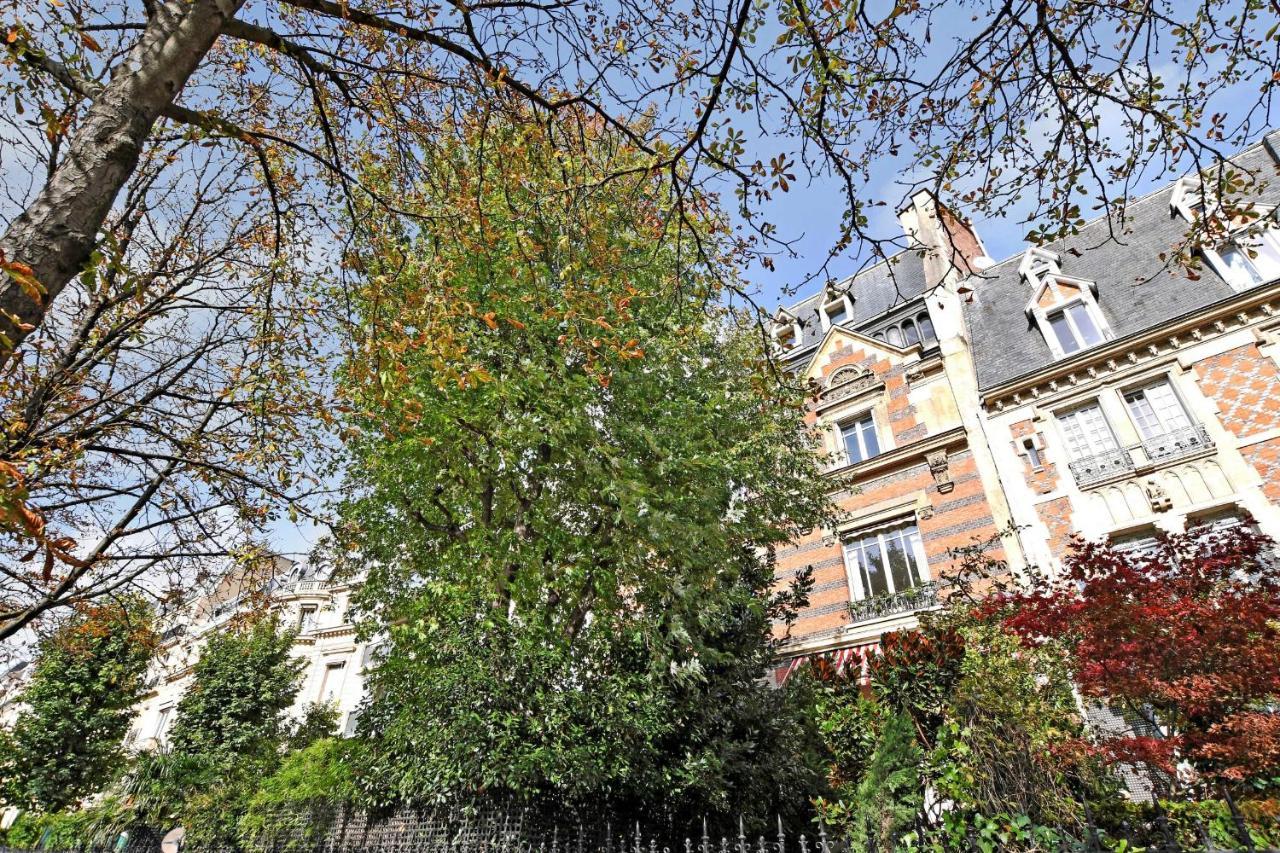 Luxury With Eiffel Tower View Apartment